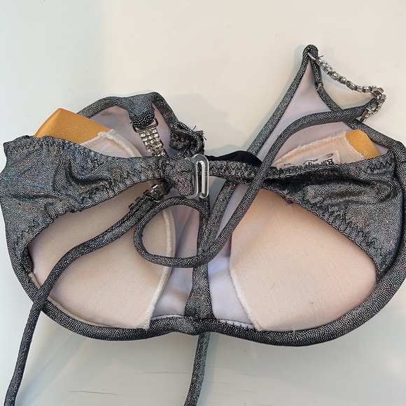 Gorgeous Metallic Bikini Top with Padding (C CUP) - Picture 4 of 5
